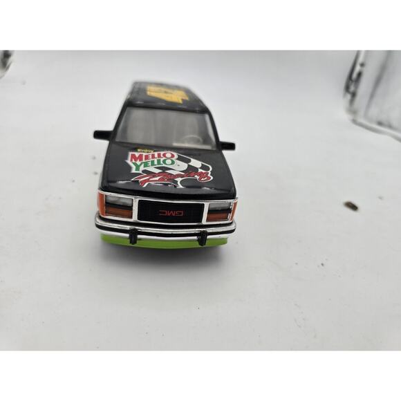 Kyle Petty #42, 1994 Brickyard 400, Mello Yellow, Suburban Bank, Brookfield - Picture 2 of 7